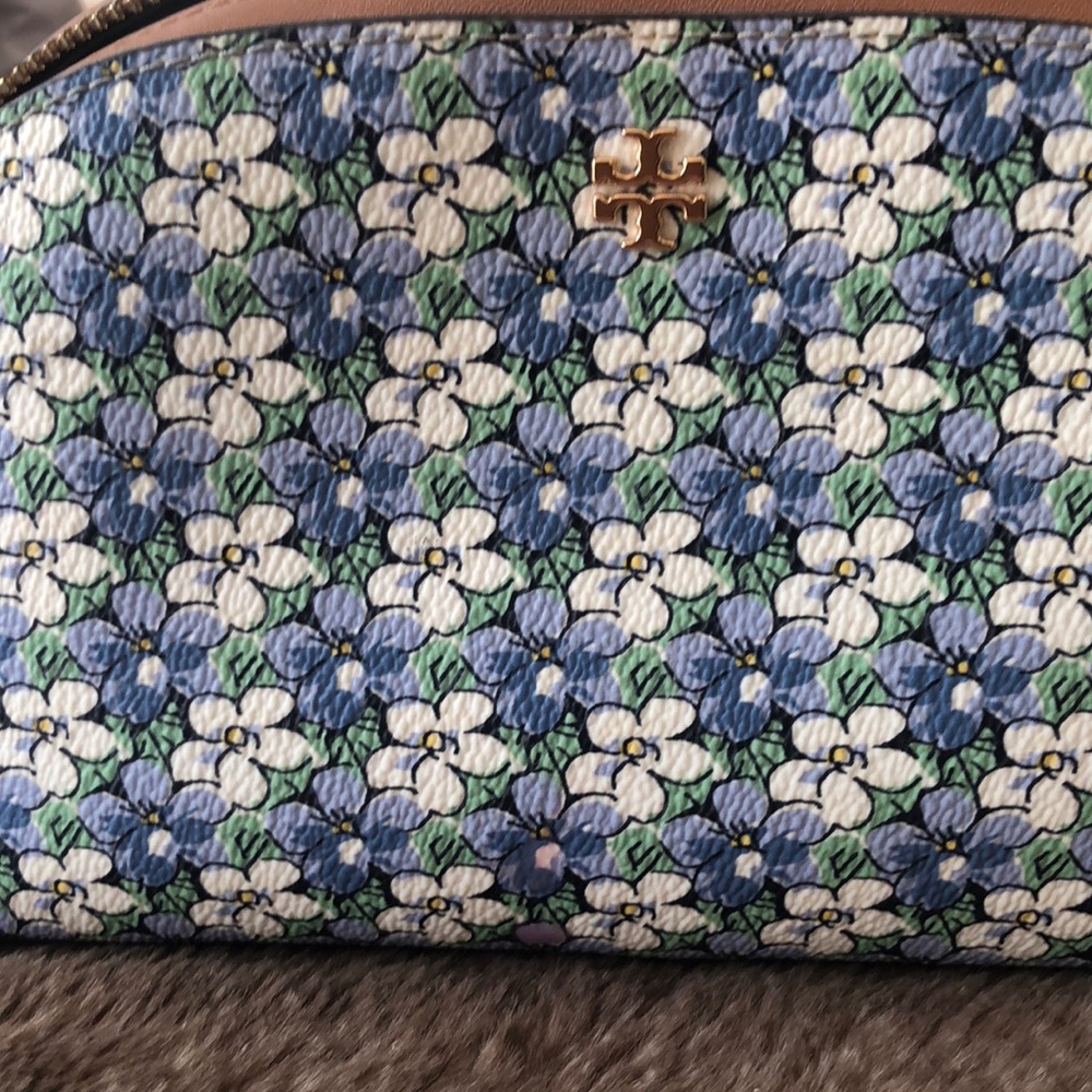 Tory Burch make up bag